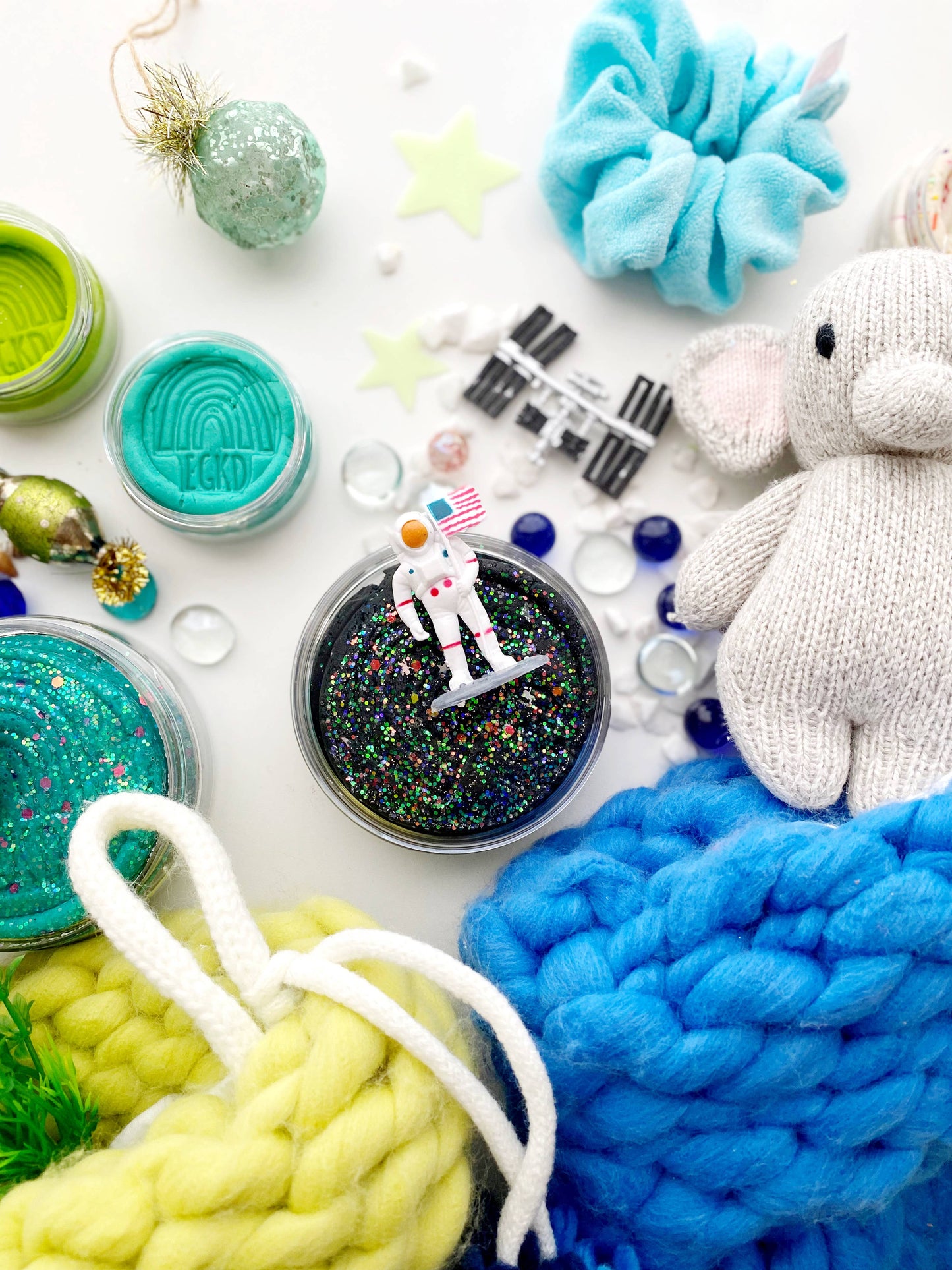 Space (Black Cherry) Sensory Play Dough Kit