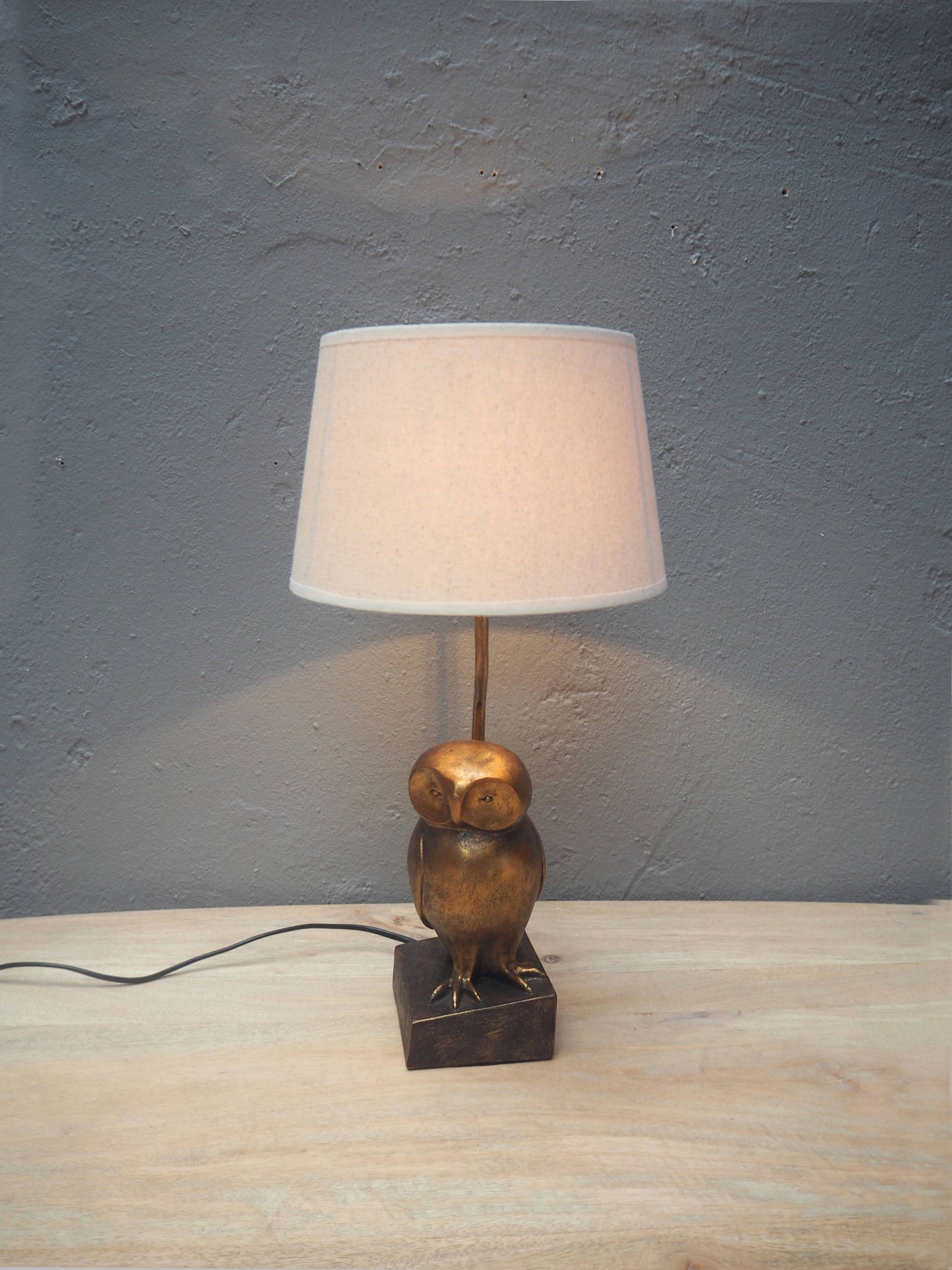 Golden owl lamp