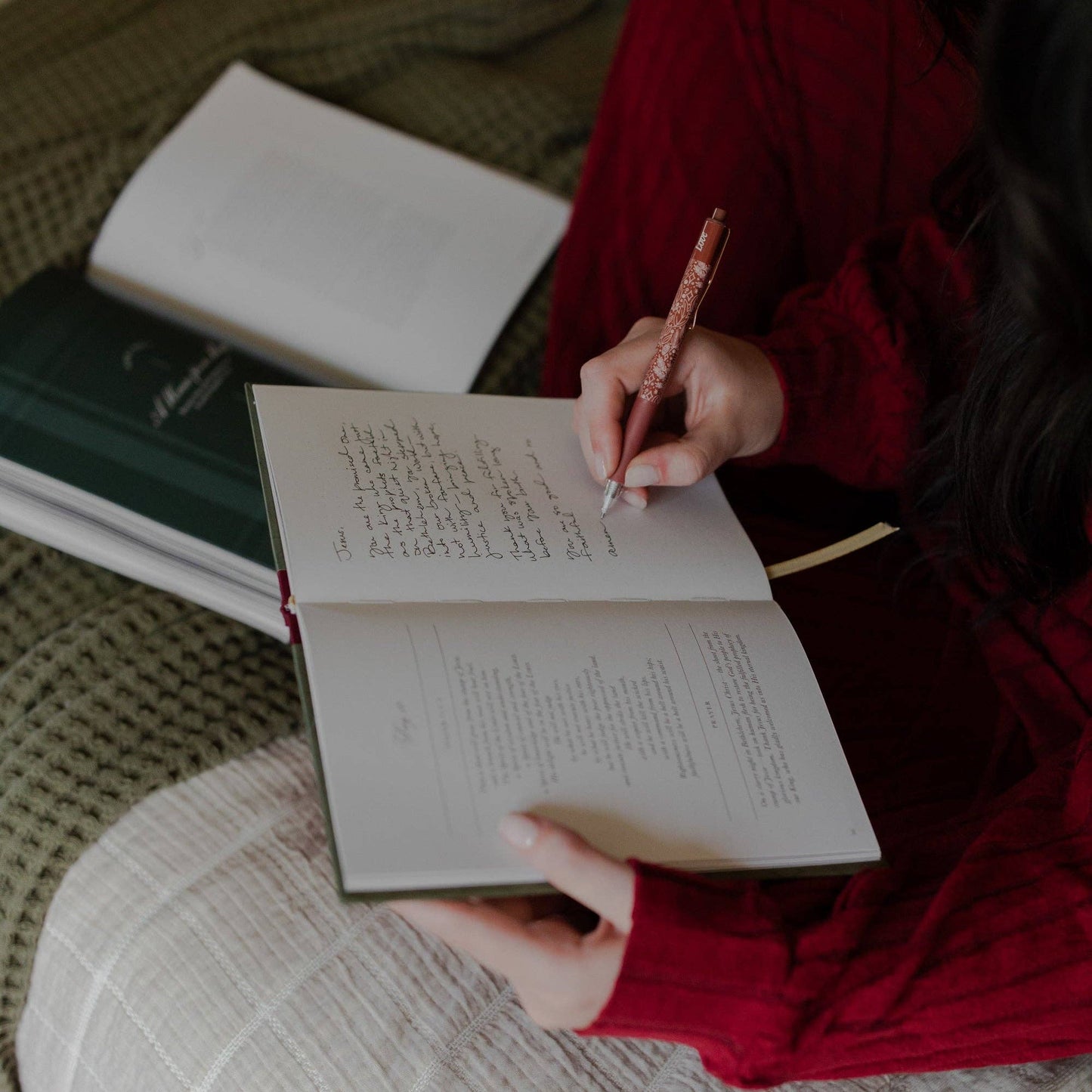 God with Us: A Daily Advent Prayer Journal (2025)