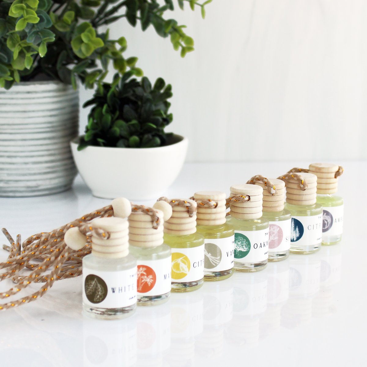 Mini Diffusers for your Car or Closets || Twisted Tomboy