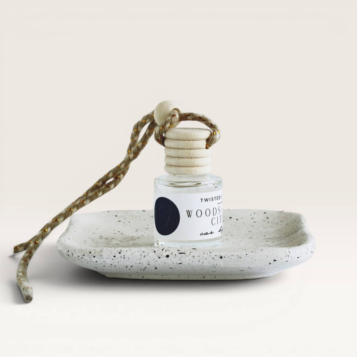 Mini Diffusers for your Car or Closets || Twisted Tomboy