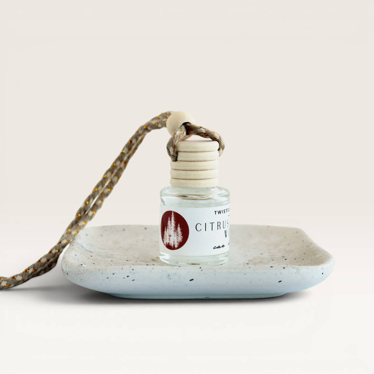 Mini Diffusers for your Car or Closets || Twisted Tomboy