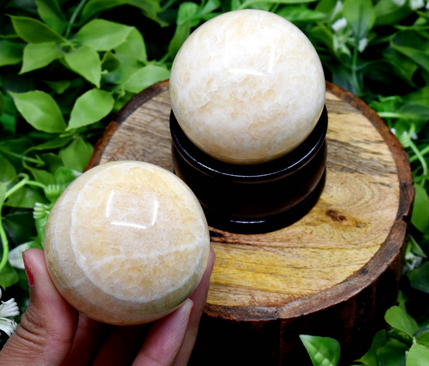 Aragonite Crystal Sphere – 1Pc Healing Ball for Grounding & Energy Clearing