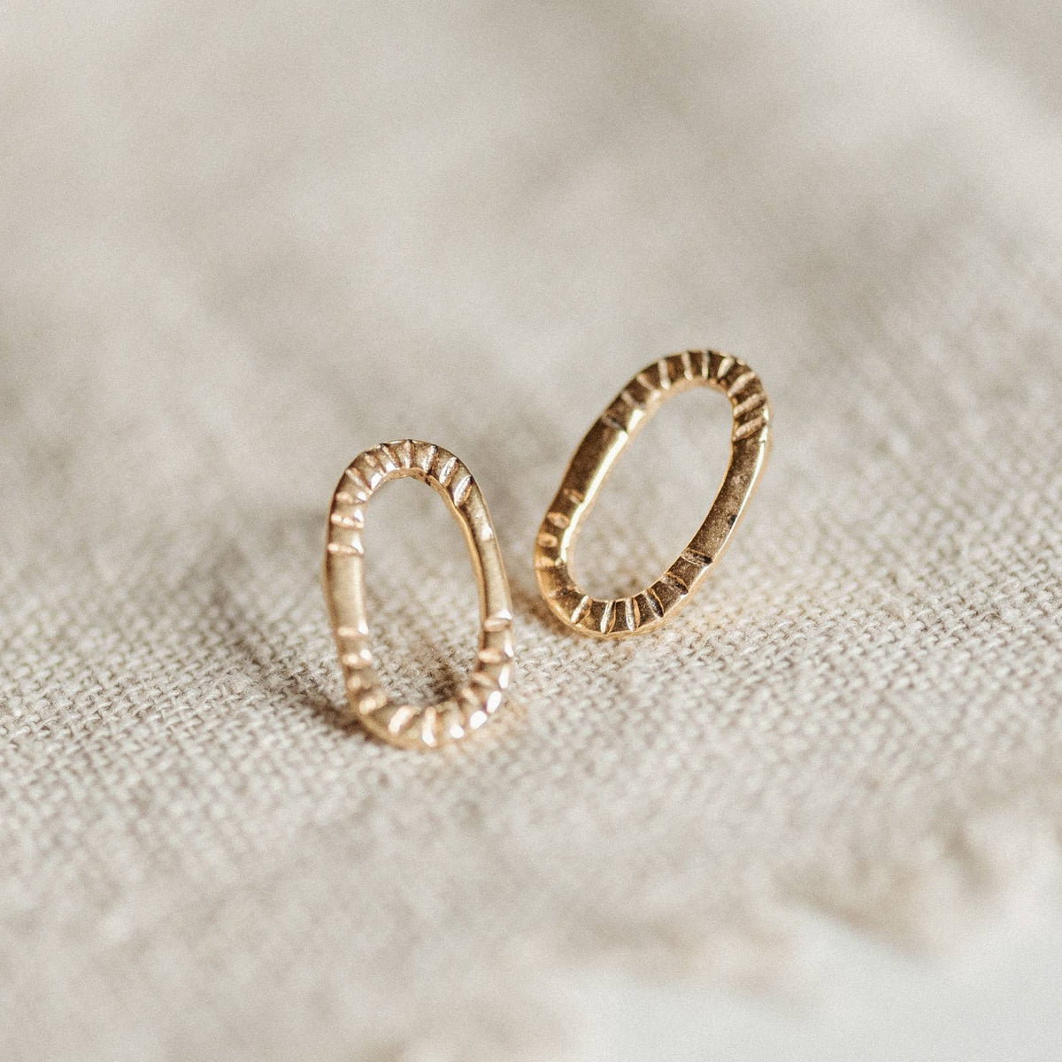 Mesa Studs // 16mm