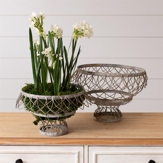 Rustic Wire Urns