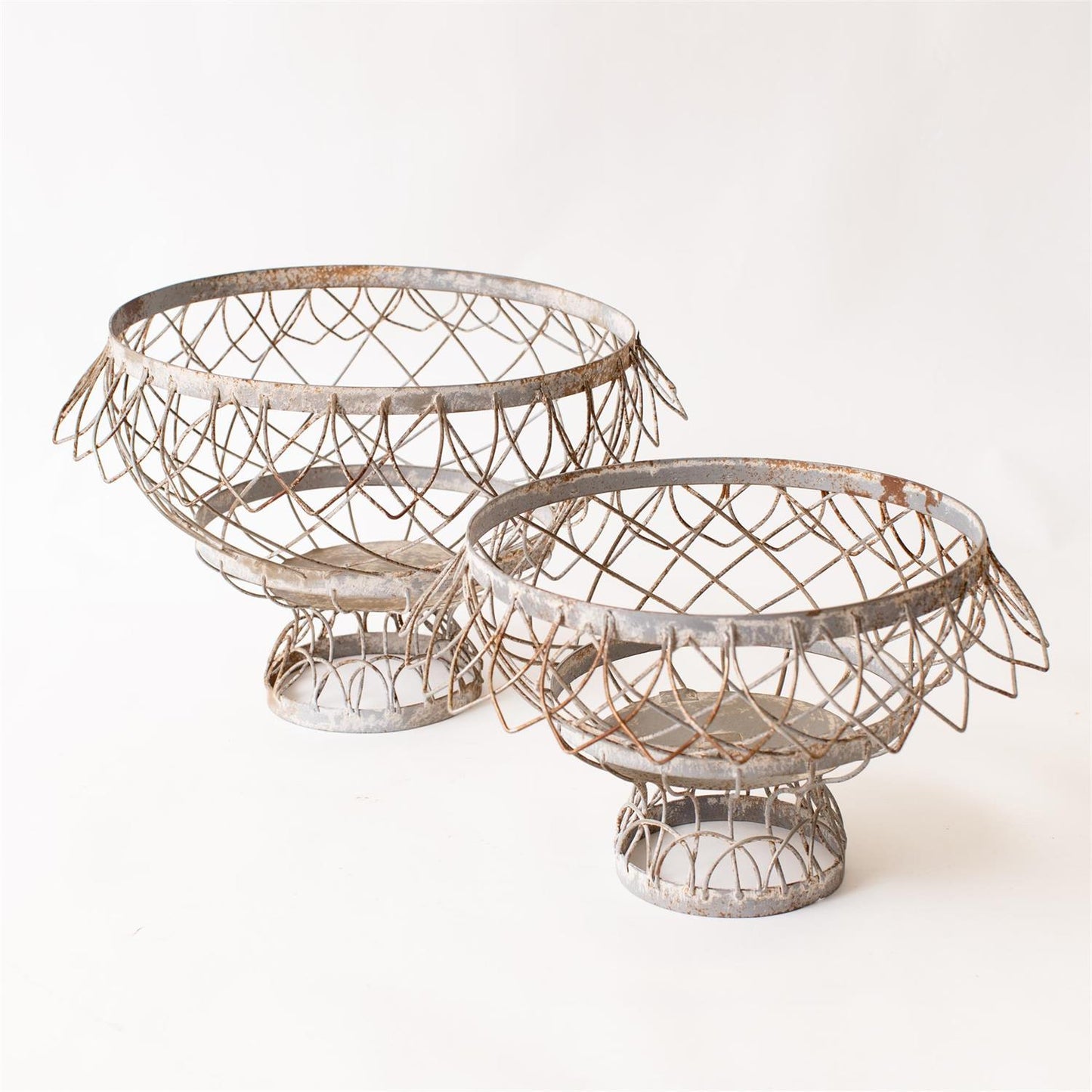 Rustic Wire Urns