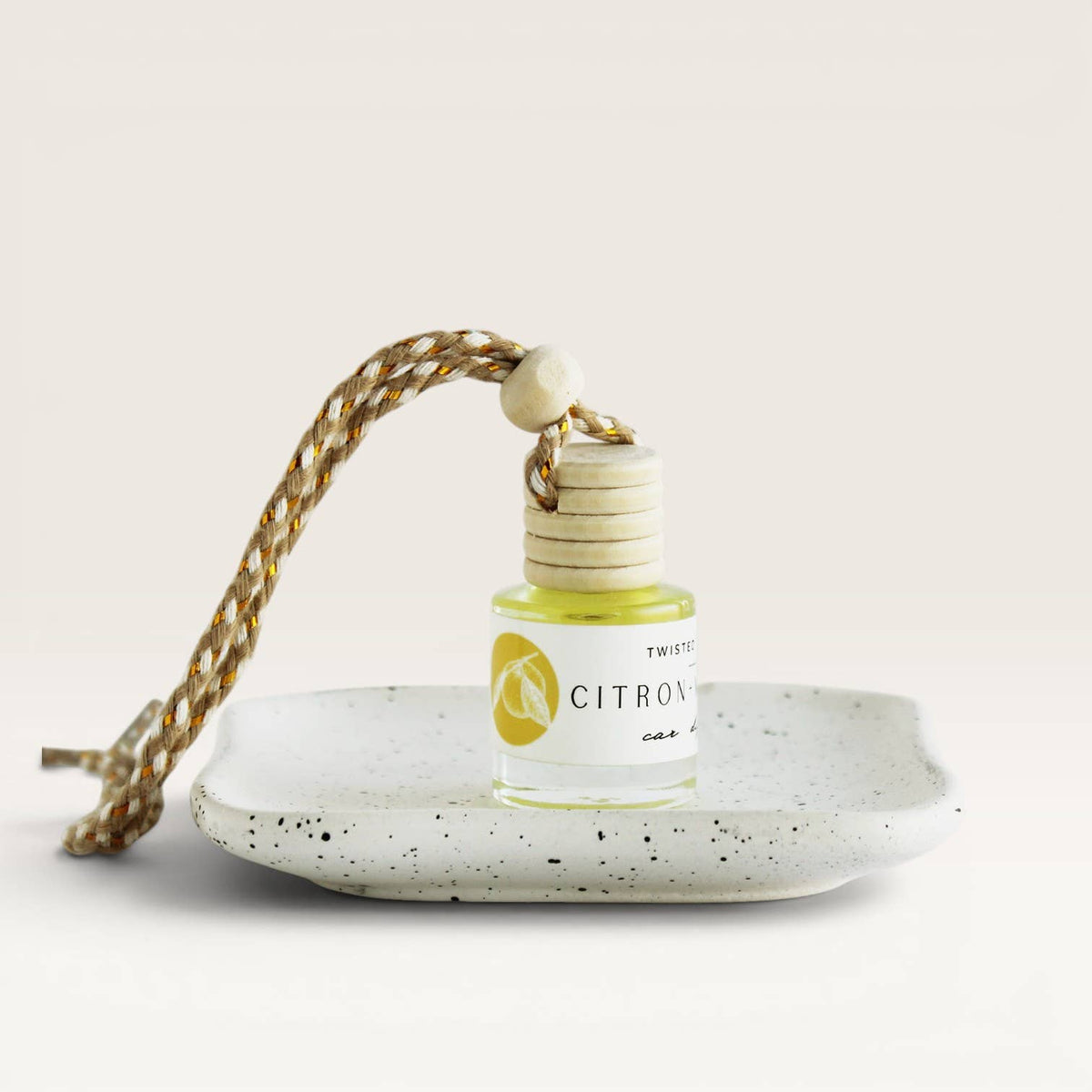 Mini Diffusers for your Car or Closets || Twisted Tomboy