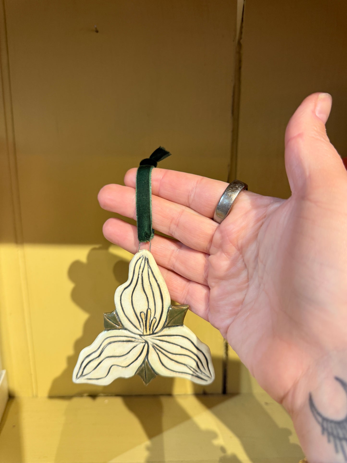 Trillium Pottery Hanger