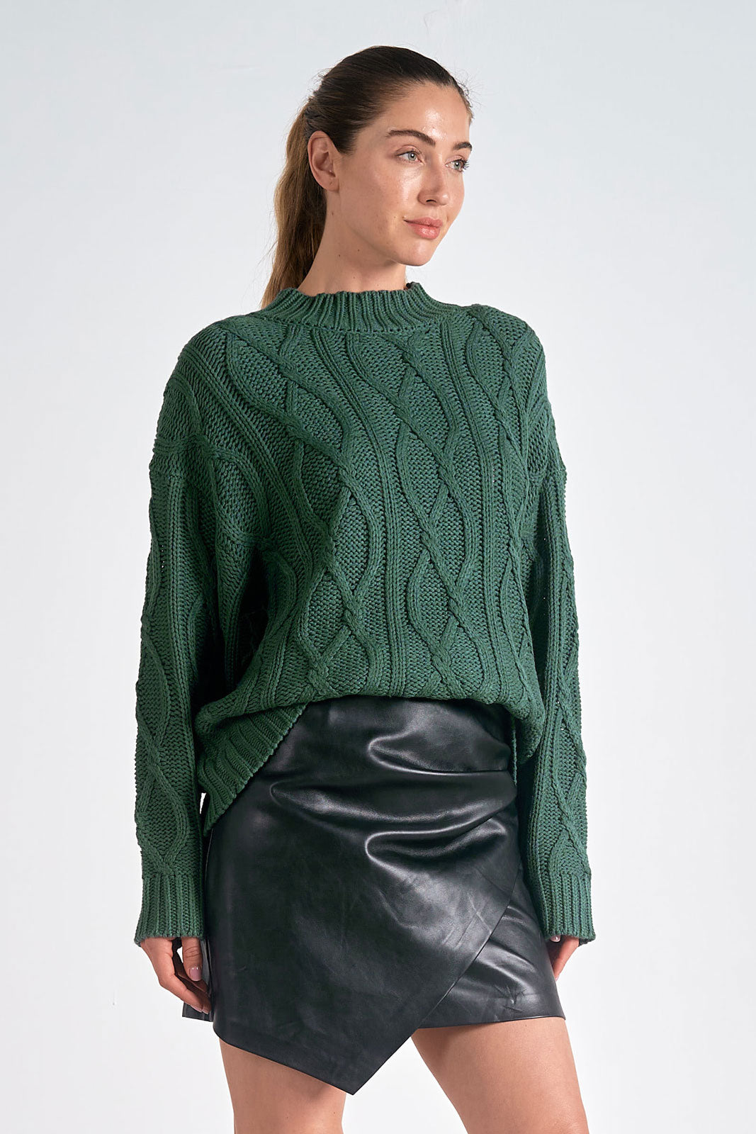 Crewneck Sweater Cable Knit Dark Green