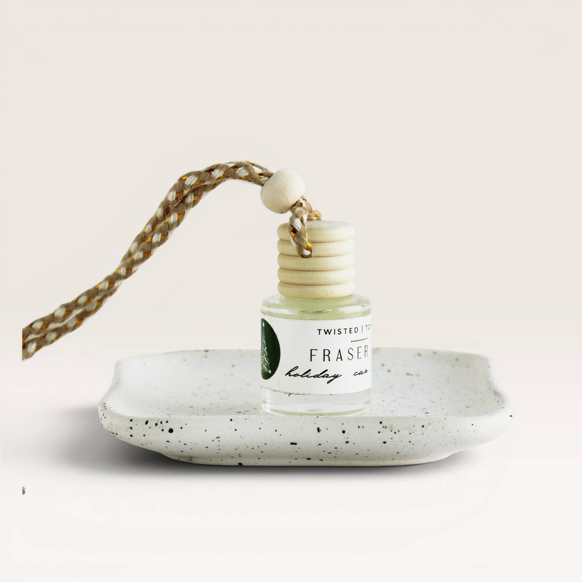 Mini Diffusers for your Car or Closets || Twisted Tomboy