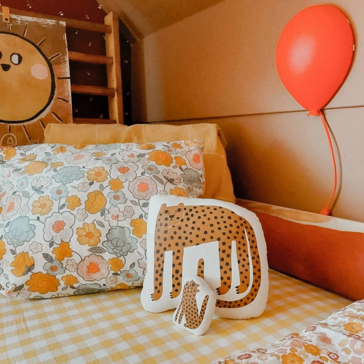 Mama Cheetah and Cub Pillow Set