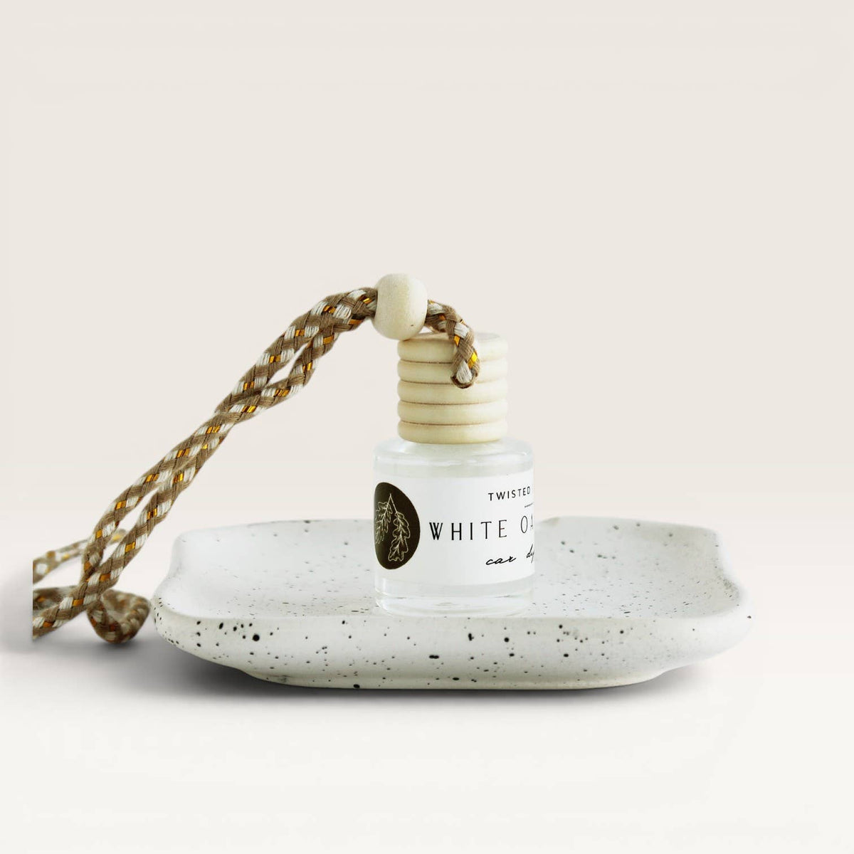 Mini Diffusers for your Car or Closets || Twisted Tomboy