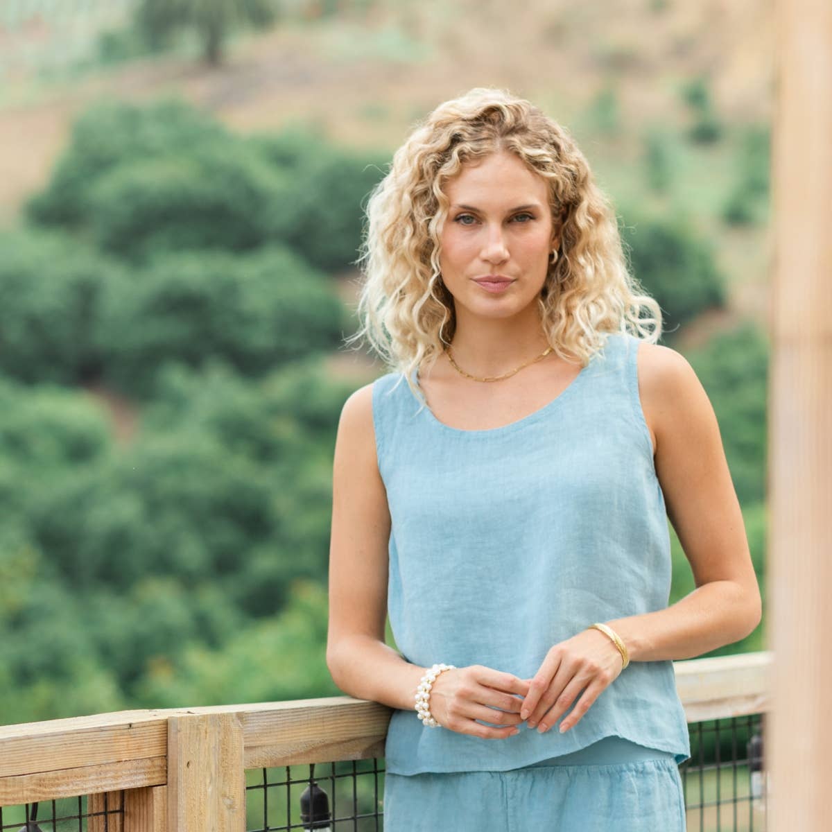 Linen Boxy Tank with Button Back