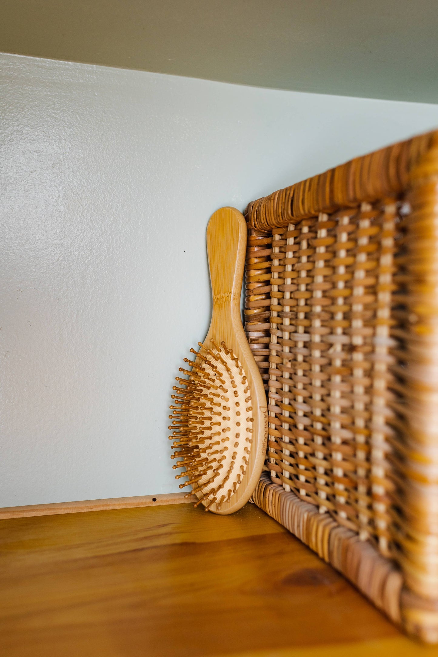 Paddle Bamboo Hairbrush | Round | Haircare Bestseller