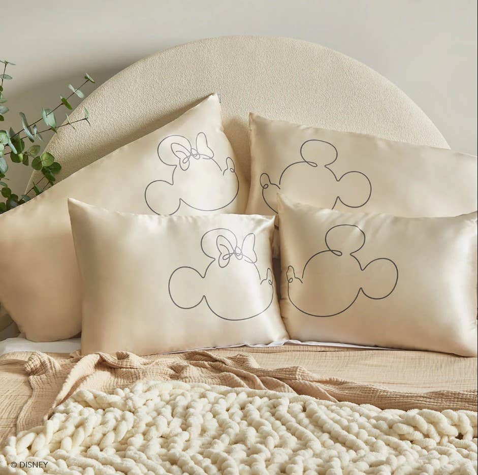 Kitsch Minnie Satin Pillowcase  Mrs.Mouse-Cream