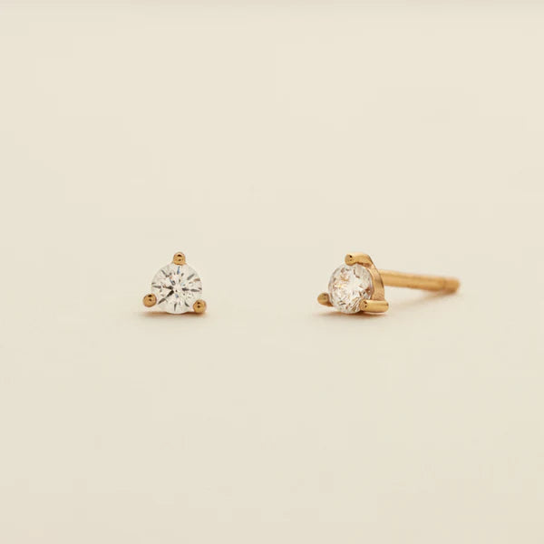 Luxe 3-Prong Round Studs