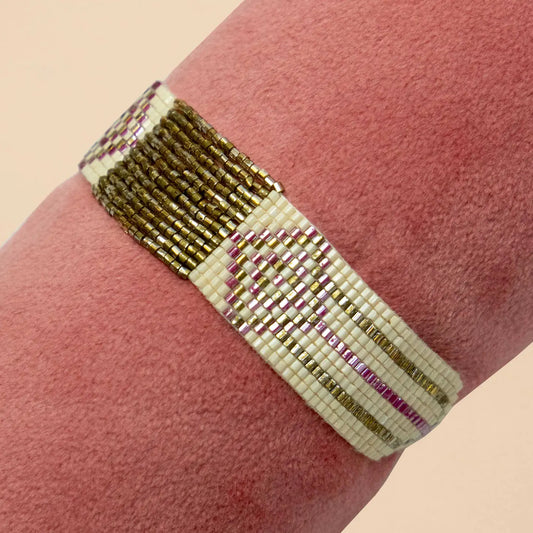 Pink Diamonds with Gold Bar Medium Beaded Bracelet Medium